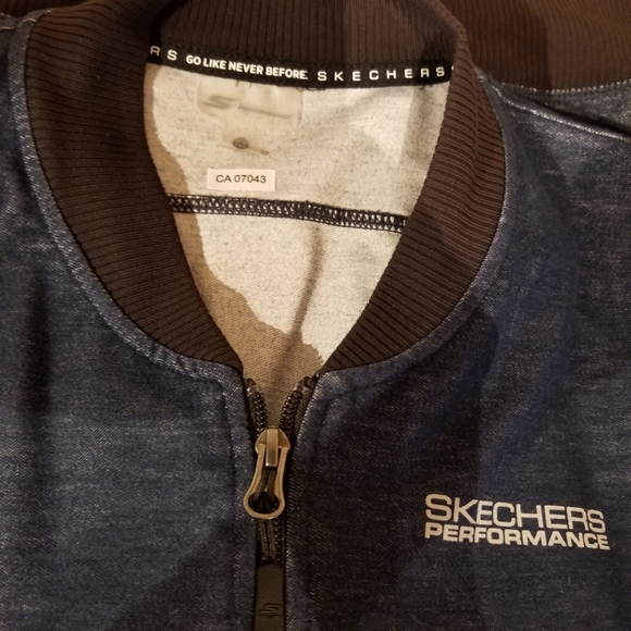 Skechers Apparel - Picture 1 of 3